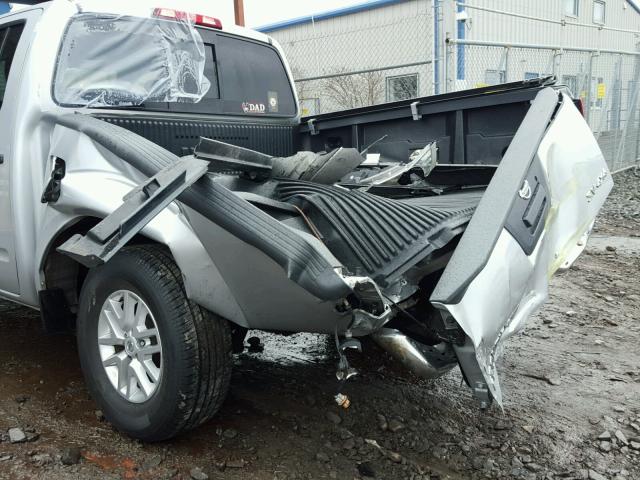 1N6AD0EV6FN744286 - 2015 NISSAN FRONTIER S SILVER photo 9