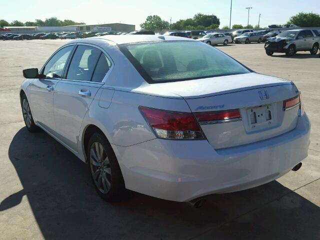 1HGCP3F89BA026392 - 2011 HONDA ACCORD EX- WHITE photo 3