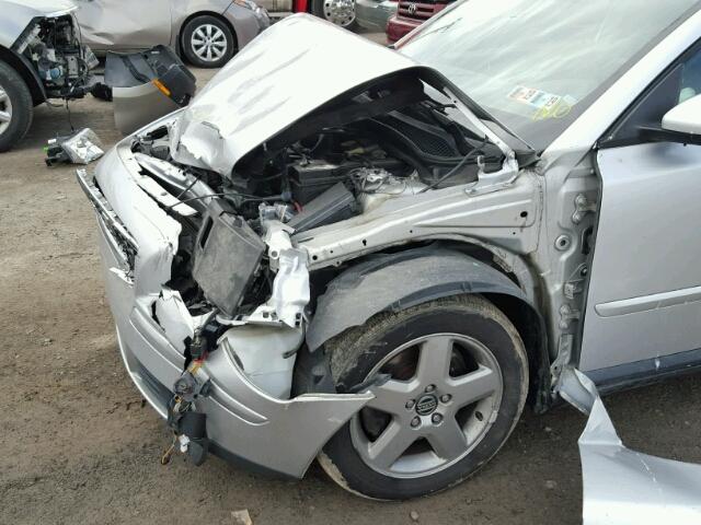 YV1MH682762160130 - 2006 VOLVO S40 T5 SILVER photo 9