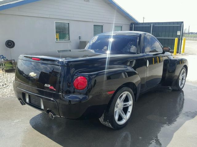 1GCES14H85B115043 - 2005 CHEVROLET SSR BLACK photo 4