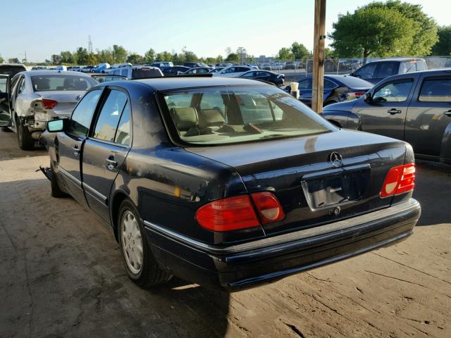 WDBJF72F4VA322864 - 1997 MERCEDES-BENZ E 420 BLUE photo 3