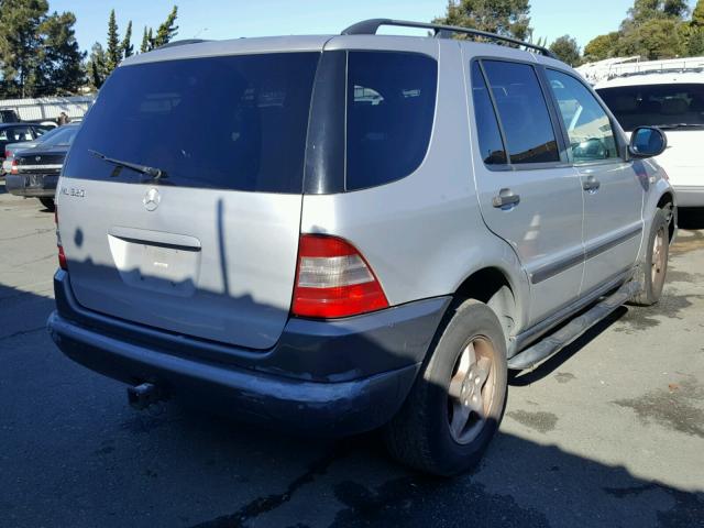 4JGAB54E9WA042649 - 1998 MERCEDES-BENZ ML 320 SILVER photo 4