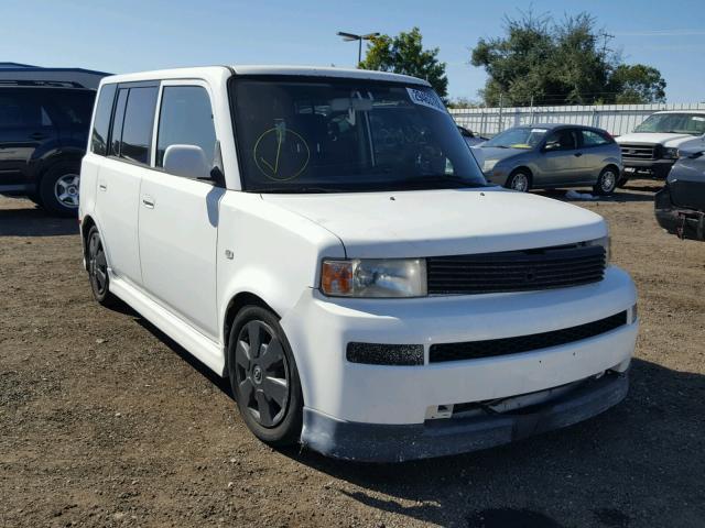 JTLKT334840138430 - 2004 TOYOTA SCION XB WHITE photo 1