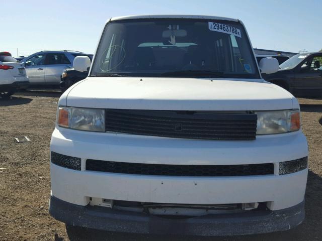 JTLKT334840138430 - 2004 TOYOTA SCION XB WHITE photo 9