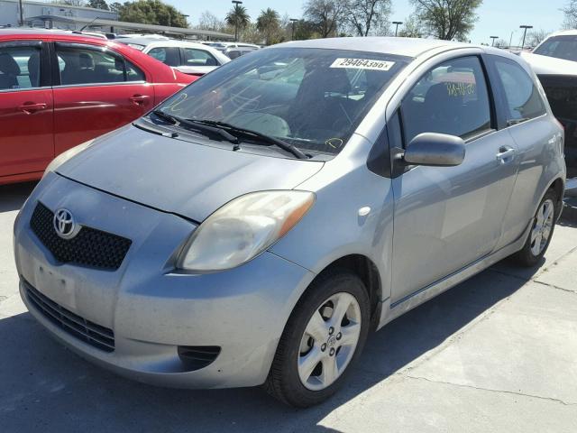 JTDJT923185157526 - 2008 TOYOTA YARIS SILVER photo 2