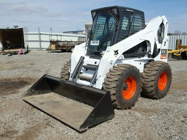 A5HA35476 - 2010 BOBCAT S330 WHITE photo 2