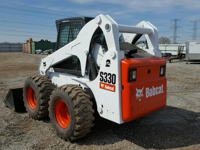 A5HA35476 - 2010 BOBCAT S330 WHITE photo 3