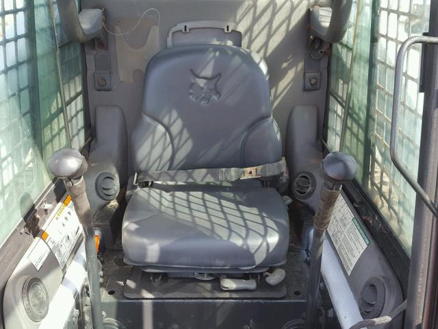 A5HA35476 - 2010 BOBCAT S330 WHITE photo 5