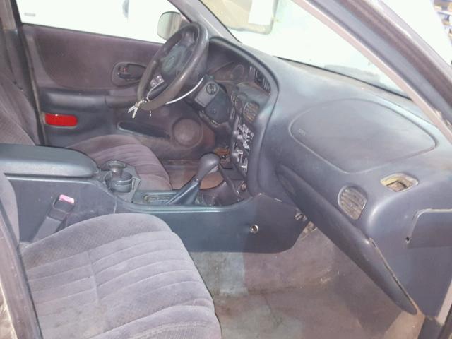 1G2WK52J82F194790 - 2002 PONTIAC GRAND PRIX BROWN photo 5