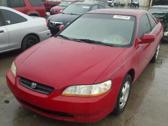 1HGCG3251YA000955 - 2000 HONDA ACCORD EX RED photo 2