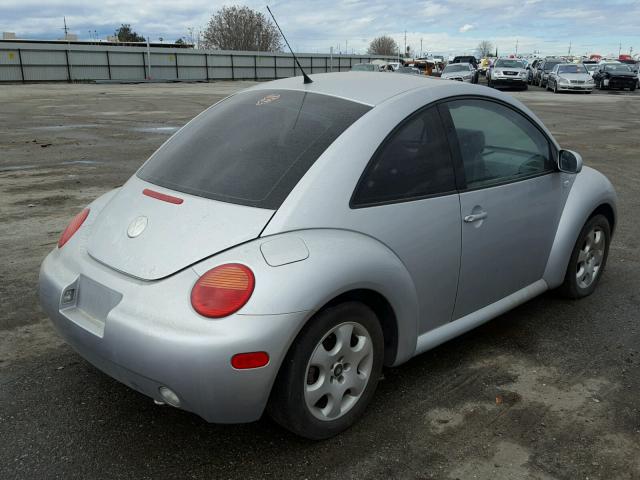 3VWCK21CX2M452174 - 2002 VOLKSWAGEN NEW BEETLE 银色 照片 4