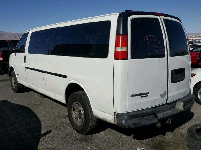 1GAHG39U061112525 - 2006 CHEVROLET EXPRESS G3 WHITE photo 3