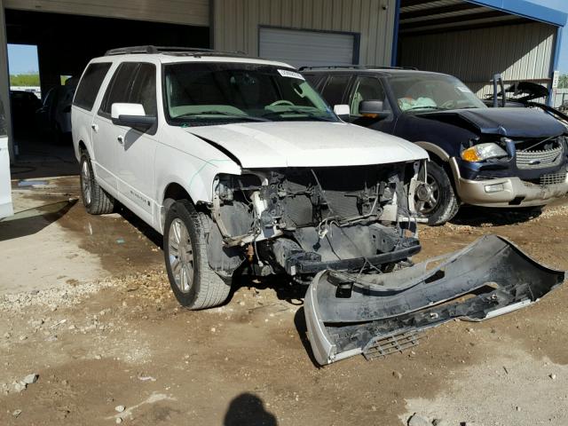 5LMJJ3H53BEJ00384 - 2011 LINCOLN NAVIGATOR 白色 照片 1