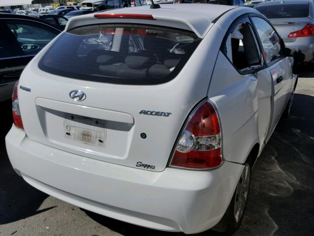 KMHCM36C89U114351 - 2009 HYUNDAI ACCENT GS WHITE photo 4