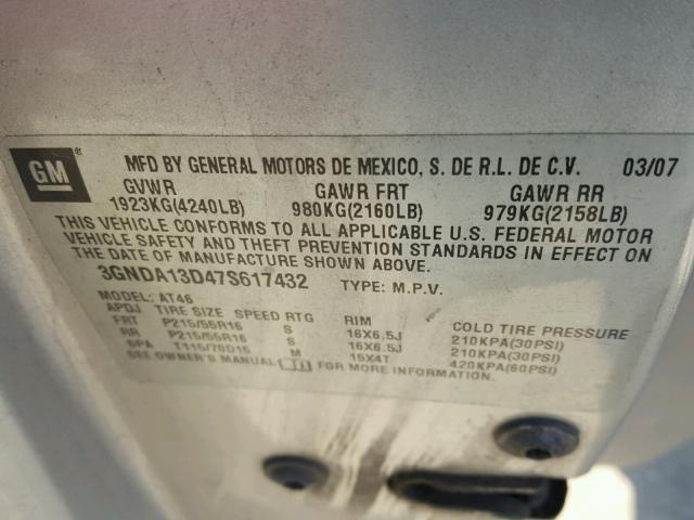 3GNDA13D47S617432 - 2007 CHEVROLET HHR LS SILVER photo 10