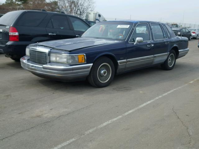 1LNCM82FXLY800713 - 1990 LINCOLN TOWN CAR S BLUE photo 2