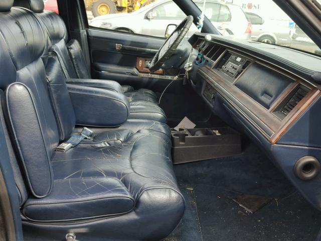 1LNCM82FXLY800713 - 1990 LINCOLN TOWN CAR S BLUE photo 5