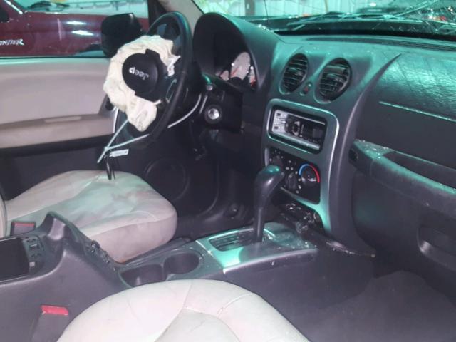 1J4GK38K34W194486 - 2004 JEEP LIBERTY RE BLACK photo 5