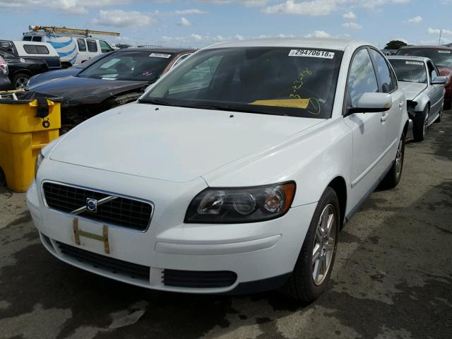 YV1MS390362182557 - 2006 VOLVO S40 2.4I WHITE photo 2