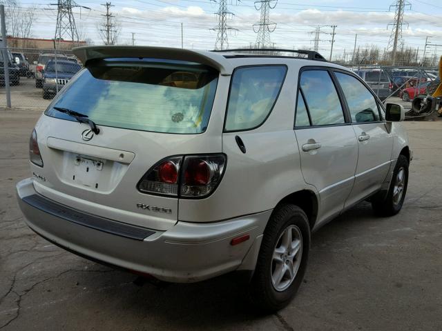 JTJHF10U710187598 - 2001 LEXUS RX 300 WHITE photo 4