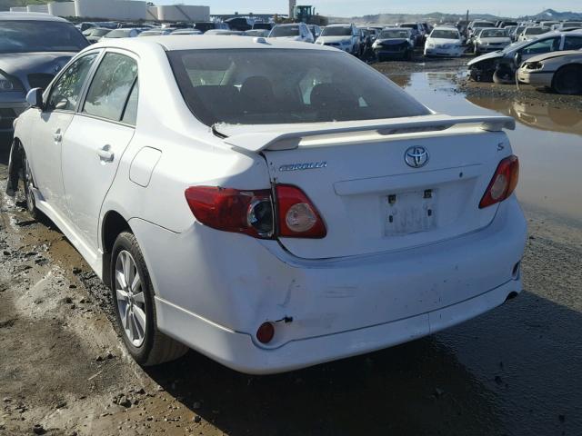 1NXBU40E19Z064114 - 2009 TOYOTA COROLLA BA WHITE photo 3