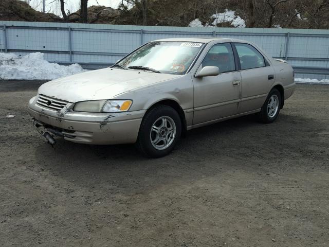 4T1BG22K7XU447194 - 1999 TOYOTA CAMRY CE TAN photo 2