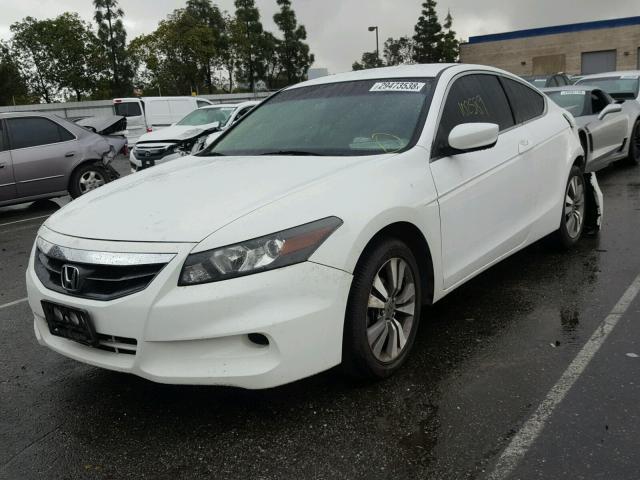 1HGCS1B32CA010887 - 2012 HONDA ACCORD LX WHITE photo 2