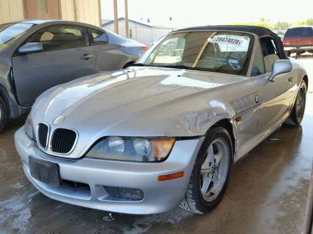 4USCH7335WLE09491 - 1998 BMW Z3 1.9 SILVER photo 2