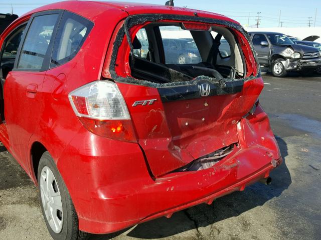 JHMGE8H38DC033957 - 2013 HONDA FIT RED photo 9