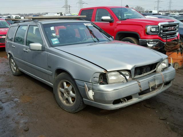 YV1LW5572W3485029 - 1998 VOLVO V70 GOLD photo 1