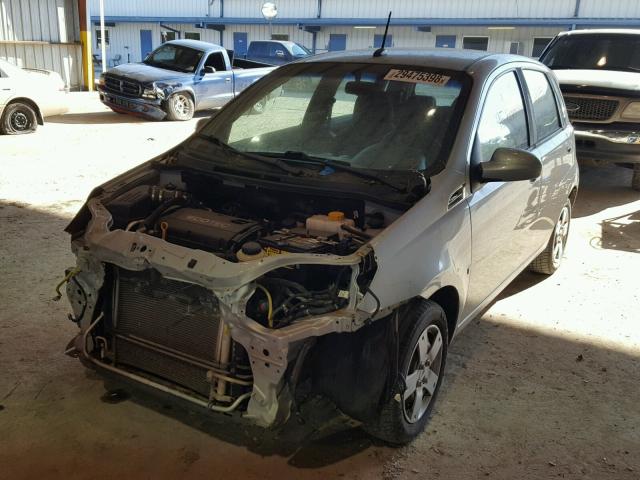 KL2TD66E89B670858 - 2009 PONTIAC G3 SILVER photo 2