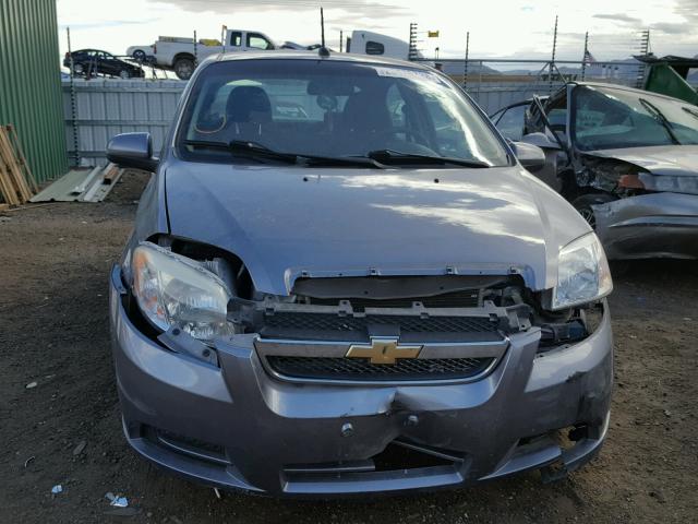 KL1TD56E99B339687 - 2009 CHEVROLET AVEO LS SILVER photo 9