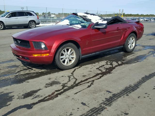 1ZVFT84N875354963 - 2007 FORD MUSTANG MAROON photo 2