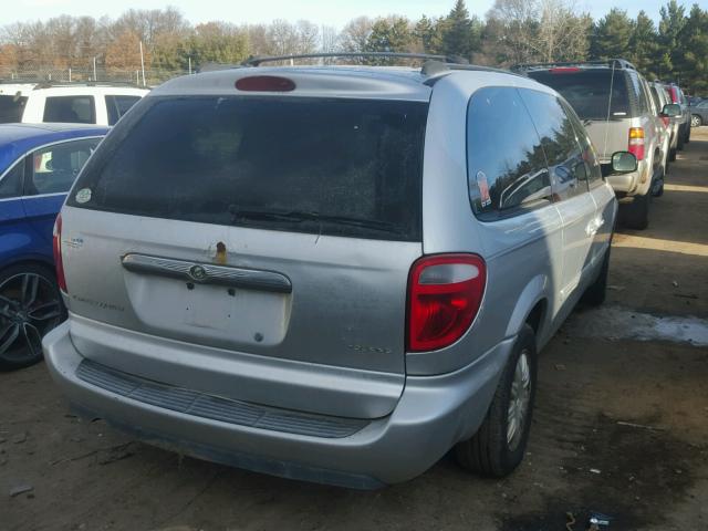 2C4GP54L95R342846 - 2005 CHRYSLER TOWN & COU GRAY photo 4