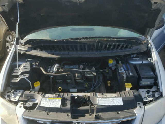 2C4GP54L95R342846 - 2005 CHRYSLER TOWN & COU GRAY photo 7