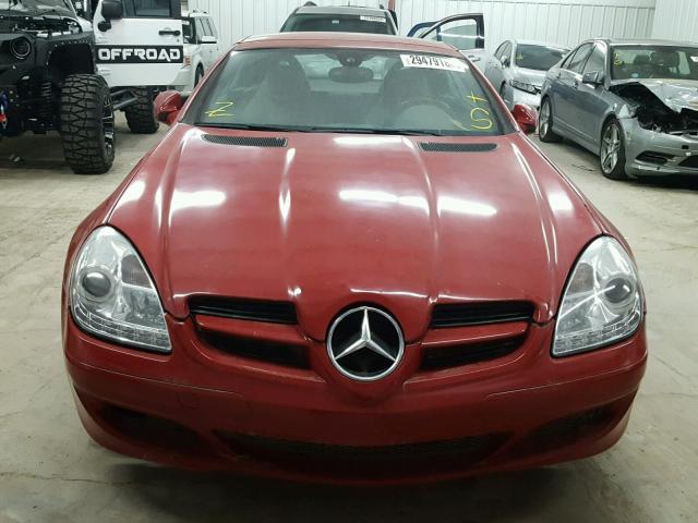 WDBWK5EA5AF227975 - 2010 MERCEDES-BENZ SLK 300 RED photo 9