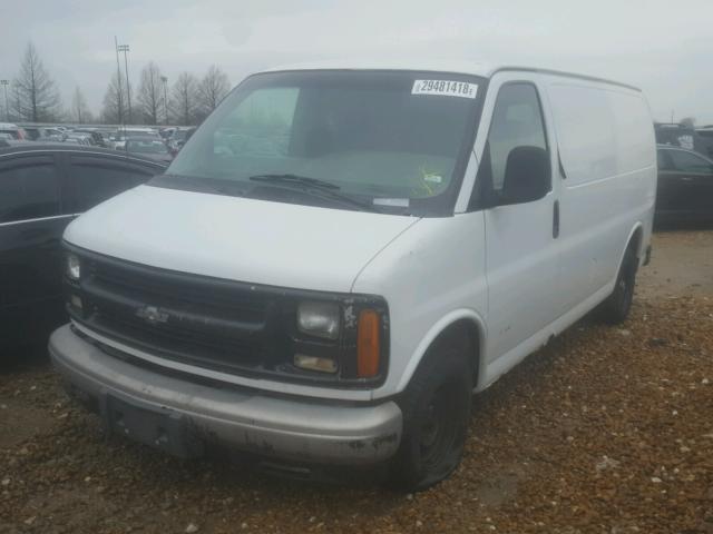 1GCFG15W611178368 - 2001 CHEVROLET EXPRESS G1 WHITE photo 2