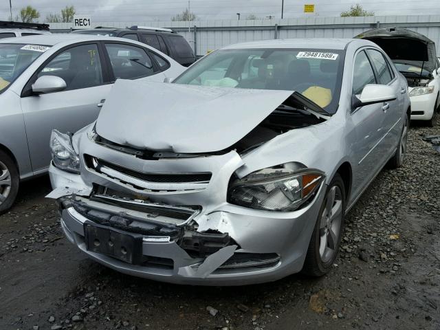 1G1ZC5E0XCF199508 - 2012 CHEVROLET MALIBU 1LT 银色 照片 2