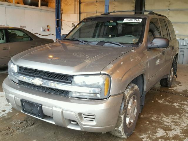 1GNDT13S222385376 - 2002 CHEVROLET TRAILBLAZE SILVER photo 2