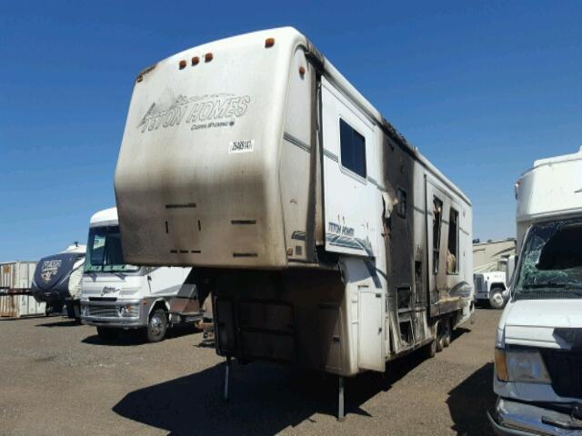 4M7330V32X1009265 - 1999 TETO 5TH WHEEL WHITE photo 2