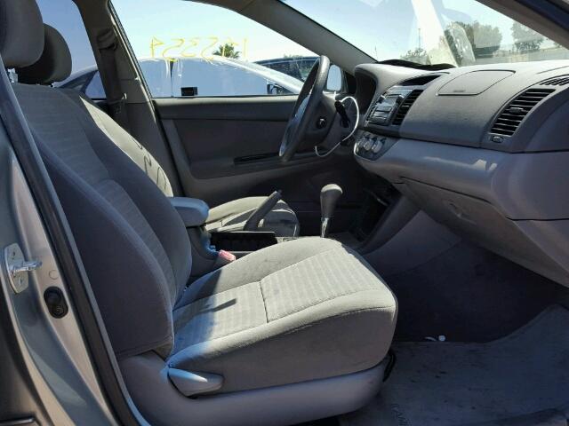 4T1BE32KX5U632512 - 2005 TOYOTA CAMRY LE 银色 照片 5