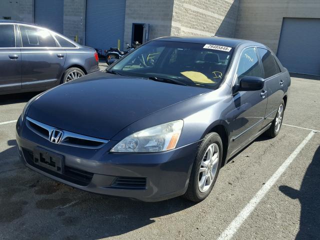 1HGCM56326A167125 - 2006 HONDA ACCORD SE GRAY photo 2