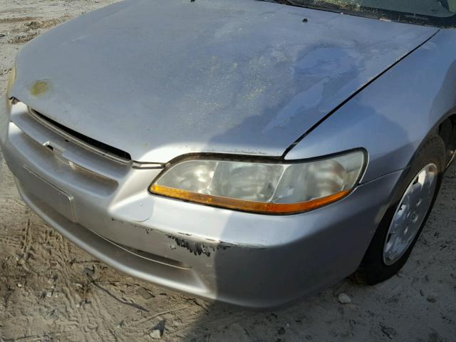 1HGCG5646XA126708 - 1999 HONDA ACCORD LX SILVER photo 9