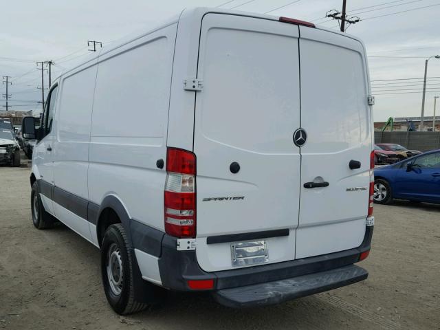 WD3PE7CC2E5855270 - 2014 MERCEDES-BENZ SPRINTER 2 WHITE photo 3