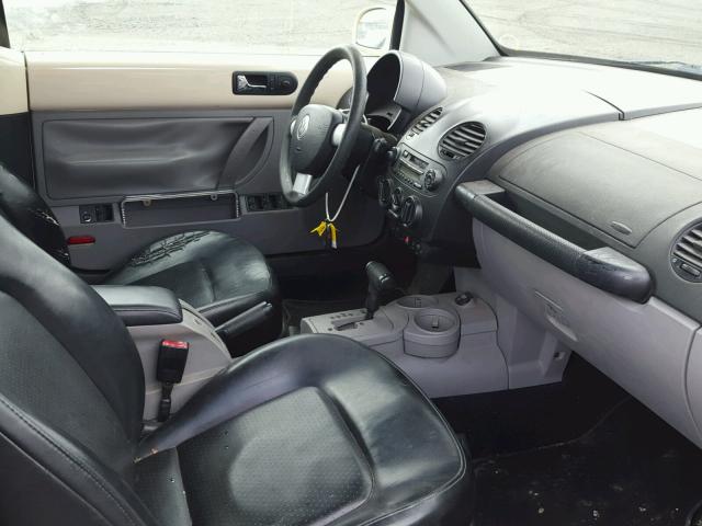 3VWCM21Y84M310432 - 2004 VOLKSWAGEN NEW BEETLE 白色 照片 5