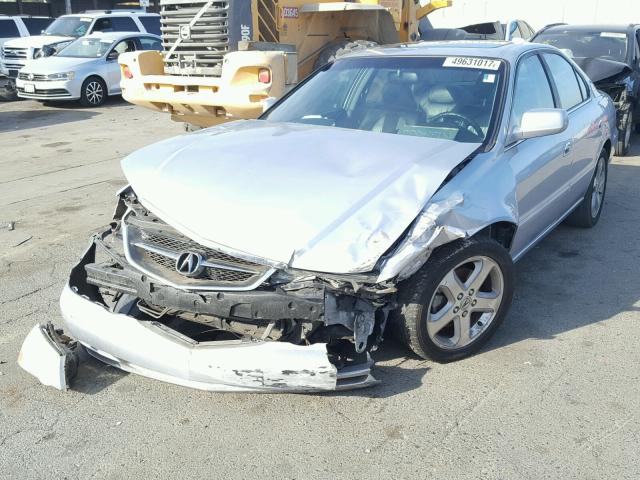 19UUA56822A039342 - 2002 ACURA 3.2TL TYPE SILVER photo 2