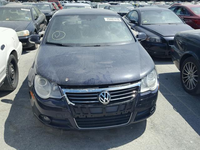 WVWDB71F87V018914 - 2007 VOLKSWAGEN EOS 3.2L S BLUE photo 9