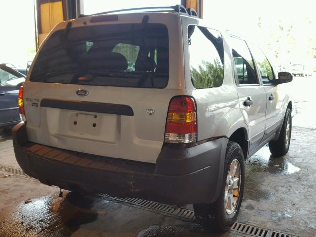 1FMYU93106KD47952 - 2006 FORD ESCAPE XLT SILVER photo 4