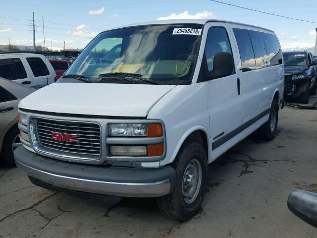 1GJGG25R9X1116002 - 1999 GMC SAVANA G25 WHITE photo 2