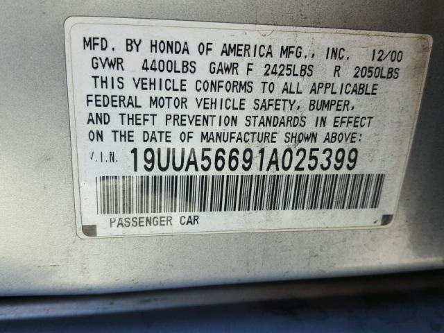 19UUA56691A025399 - 2001 ACURA 3.2TL SILVER photo 10